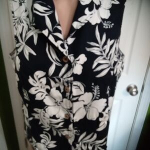 Navy Blue and White Tropical Sleeveless Button Down Top La Cabana Size L